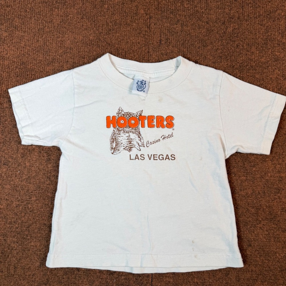 cute Hooters Casino Hotel Las Vegas Kids T-Shirt White Graphic Tee Size 3T 2633